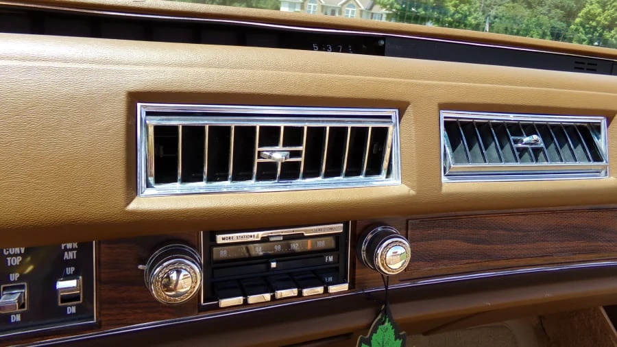 1976 Cadillac Eldorado 9th Gen - Image 10 of 25