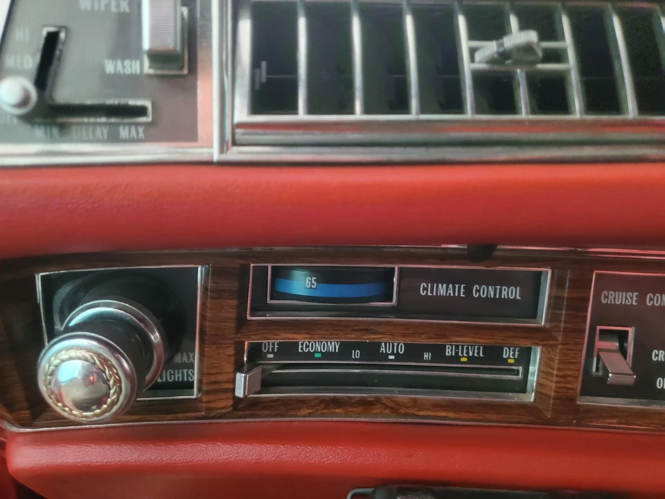 1976 Cadillac Eldorado 9th Gen - Image 24 of 31