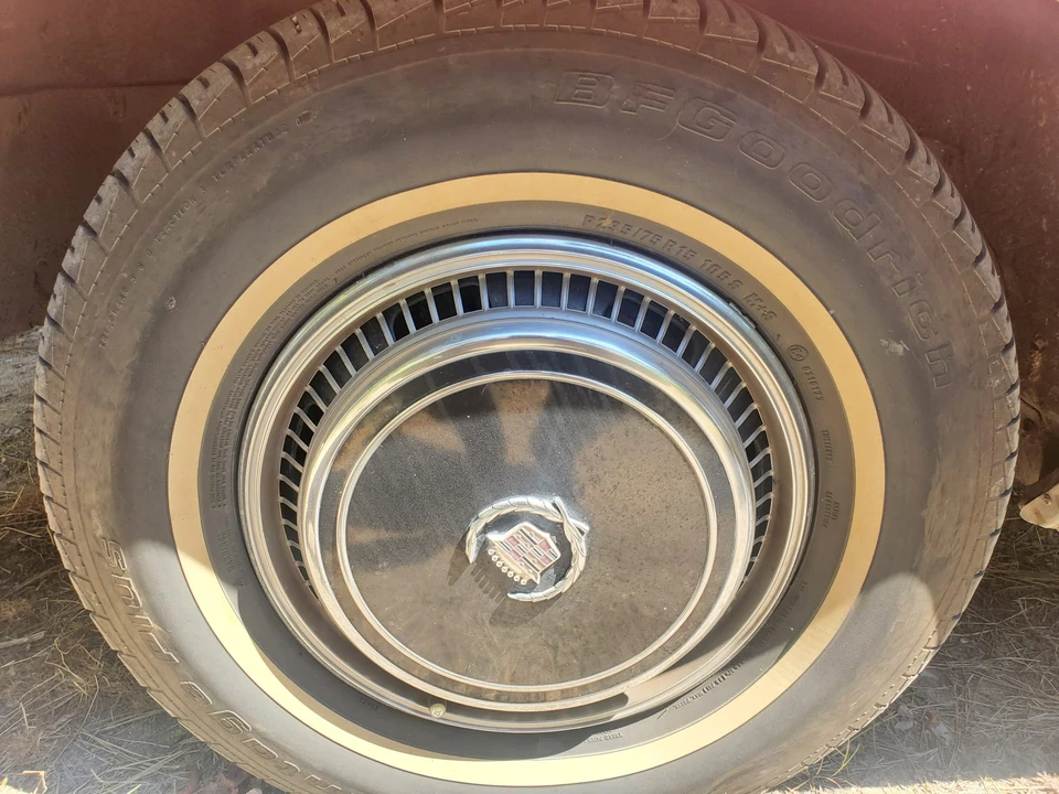 1976 Cadillac Eldorado 9th Gen - Image 16 of 31