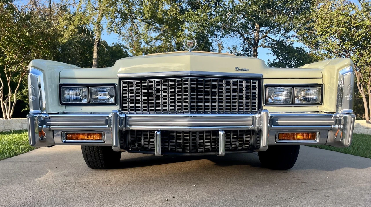 1976 Cadillac Eldorado 9th Gen - Image 27 of 31