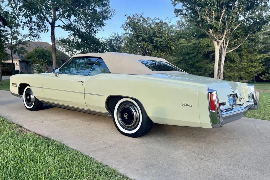 1976 Cadillac Eldorado 9th Gen - Image 2 of 31