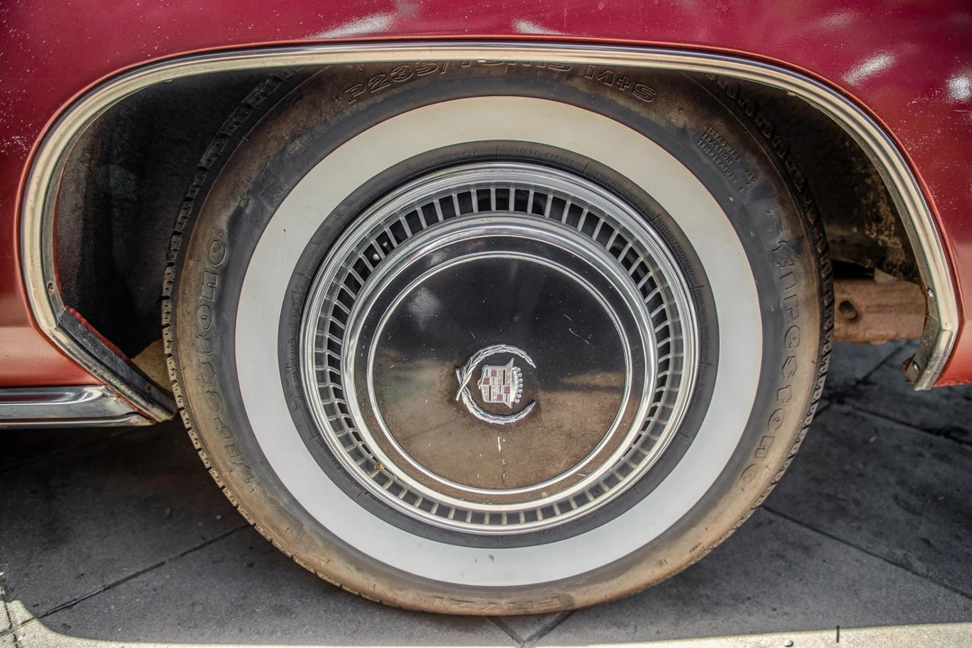 1976 Cadillac Eldorado 9th Gen - Image 21 of 31