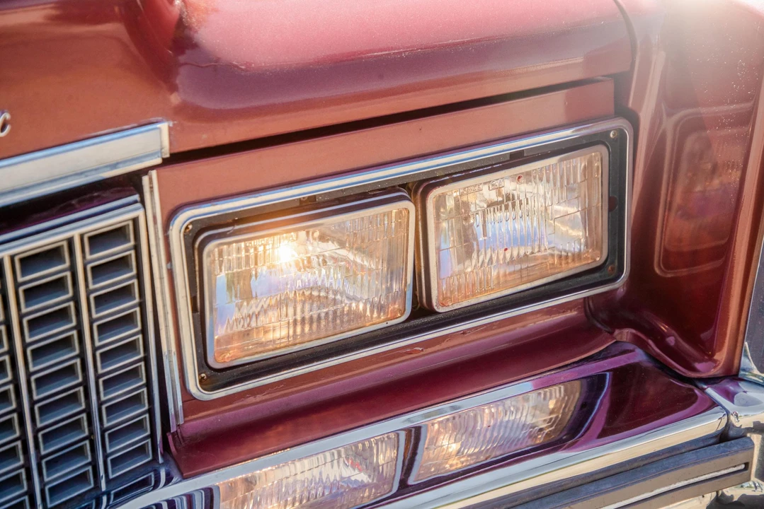 1976 Cadillac Eldorado 9th Gen - Image 13 of 31