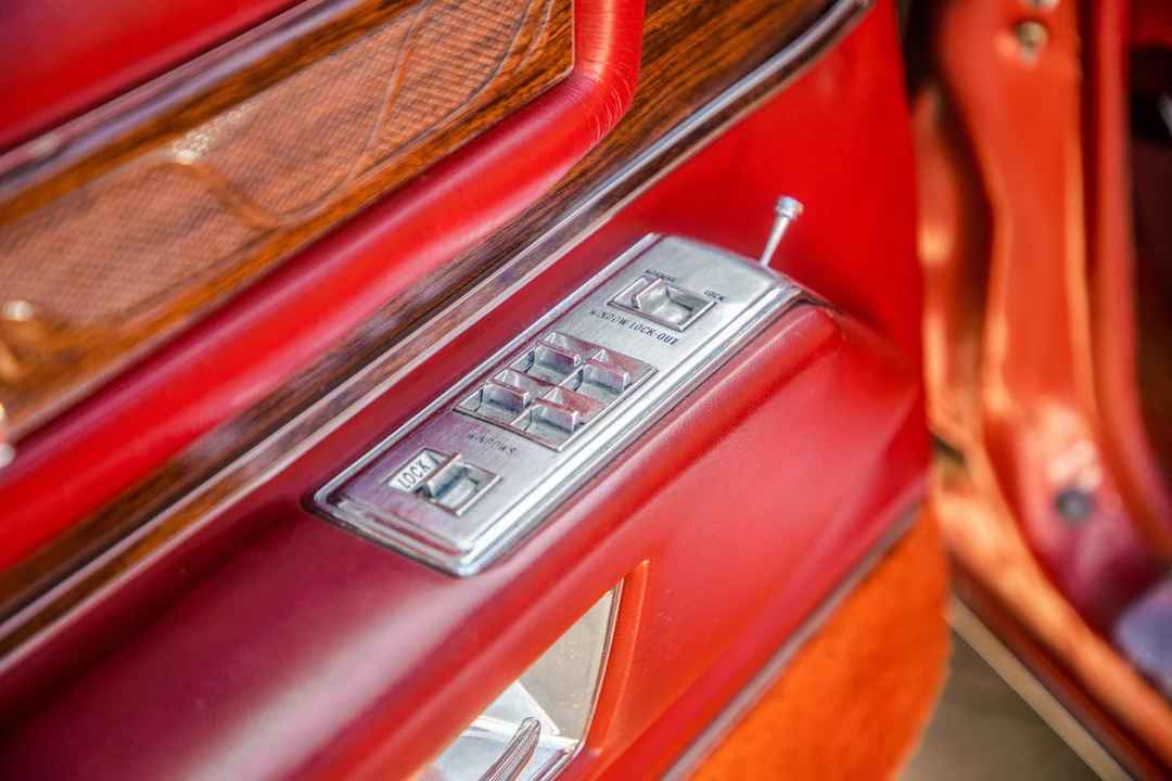 1976 Cadillac Eldorado 9th Gen - Image 27 of 31