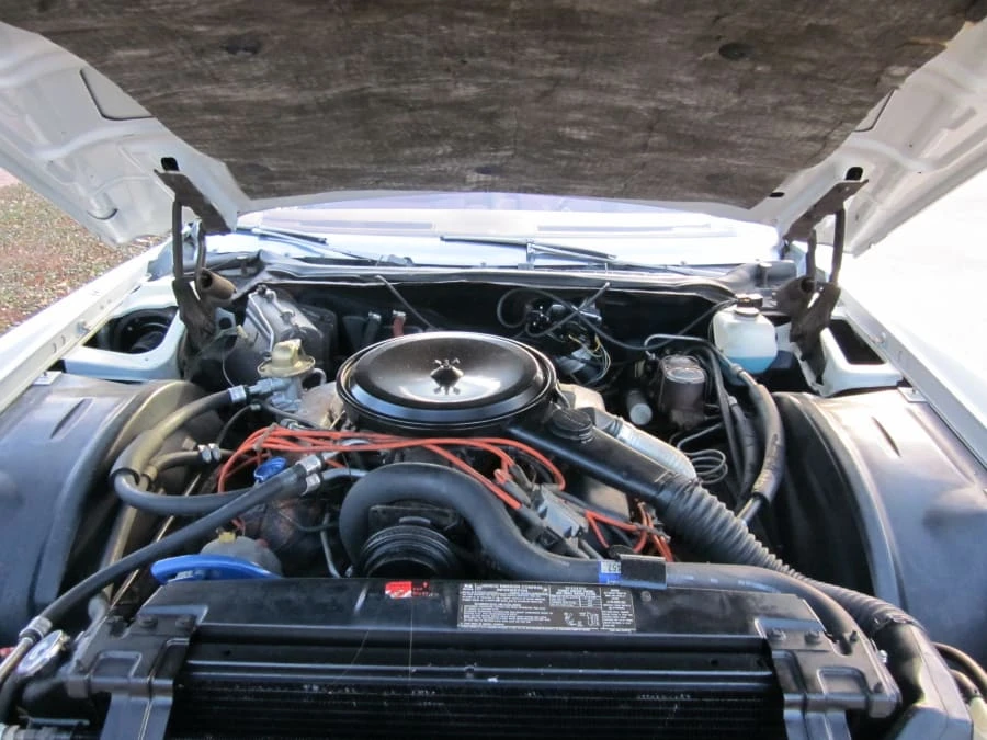 1976 Cadillac Eldorado 9th Gen - Image 5 of 8