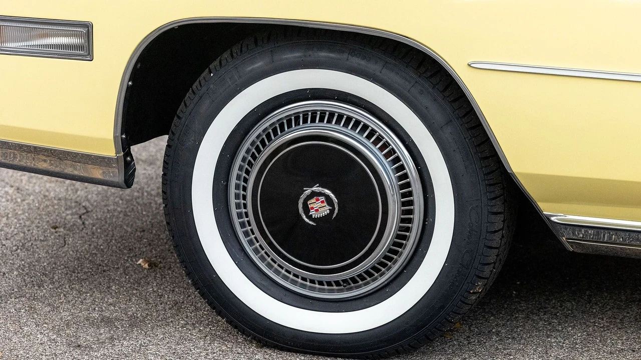 1976 Cadillac Eldorado 9th Gen - Image 27 of 31