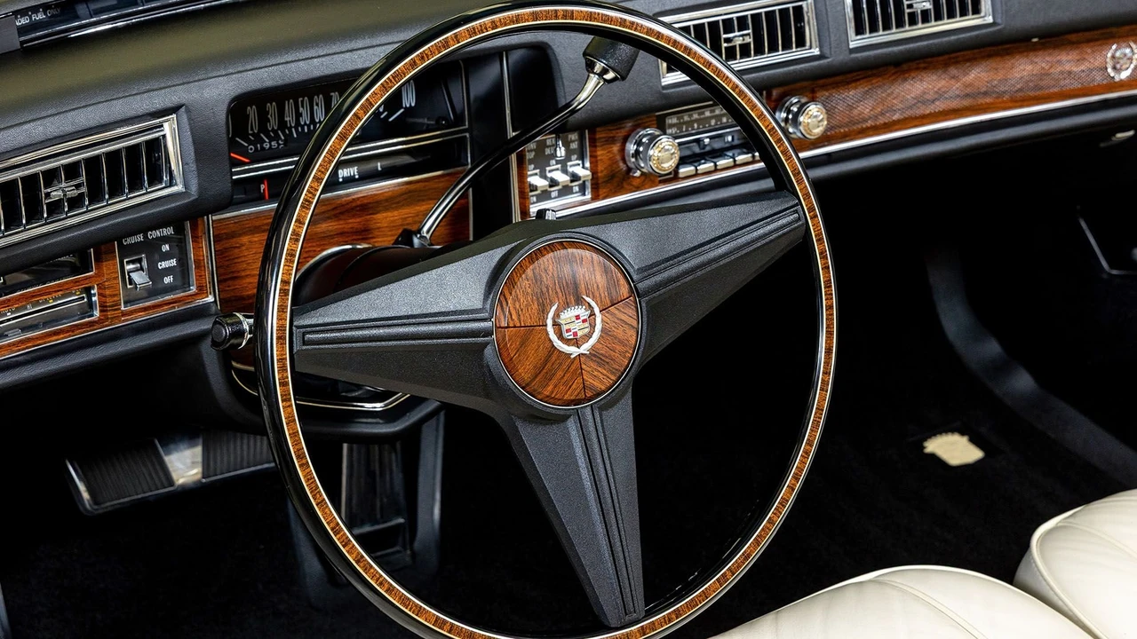 1976 Cadillac Eldorado 9th Gen - Image 8 of 31