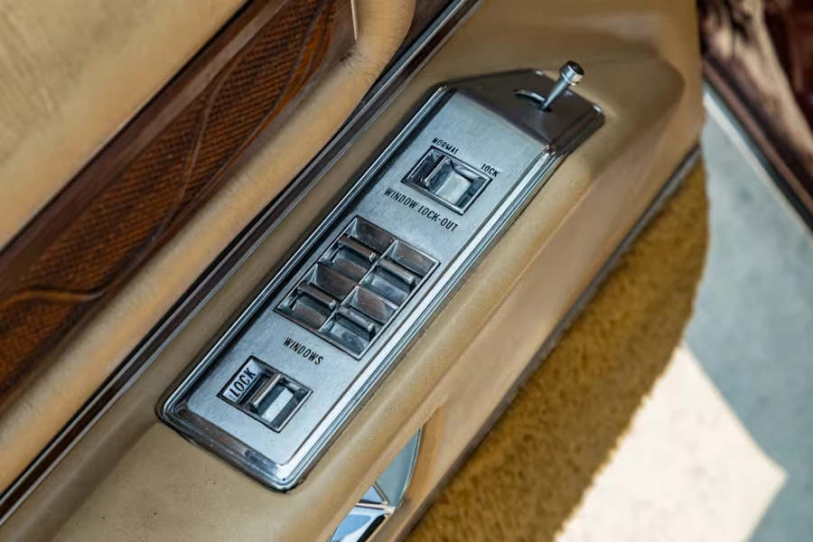 1976 Cadillac Eldorado 9th Gen - Image 15 of 30