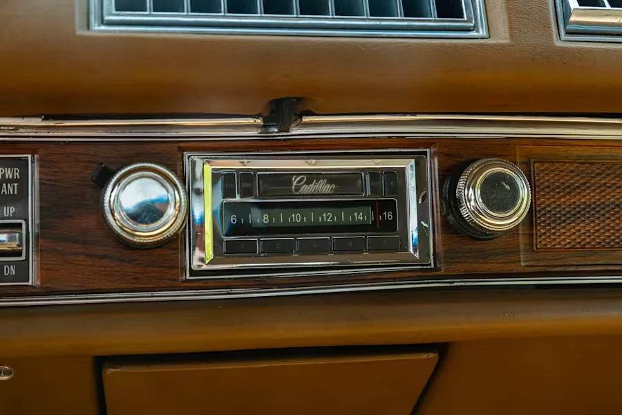 1976 Cadillac Eldorado 9th Gen - Image 16 of 30
