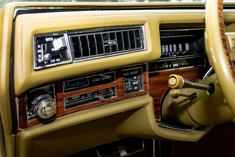 1976 Cadillac Eldorado 9th Gen - Image 8 of 28