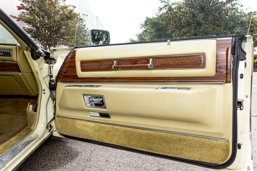 1976 Cadillac Eldorado 9th Gen - Image 15 of 28