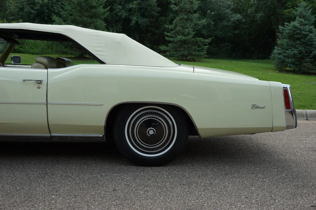 1976 Cadillac Eldorado 9th Gen - Image 16 of 31