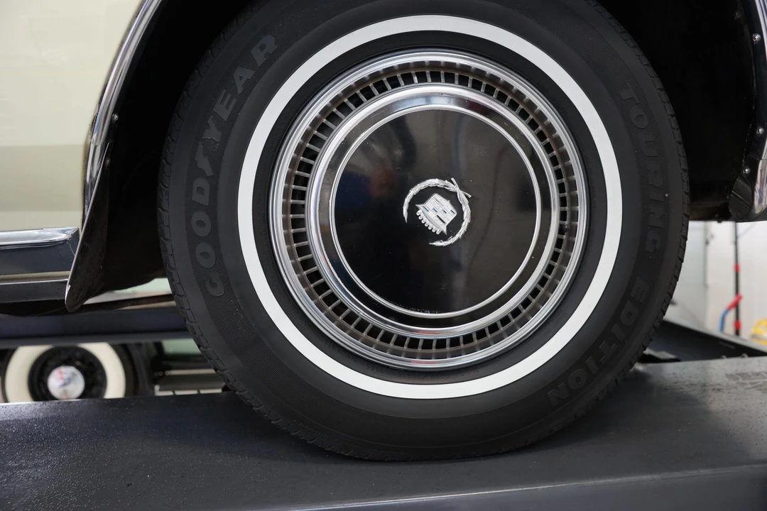1976 Cadillac Eldorado 9th Gen - Image 28 of 31