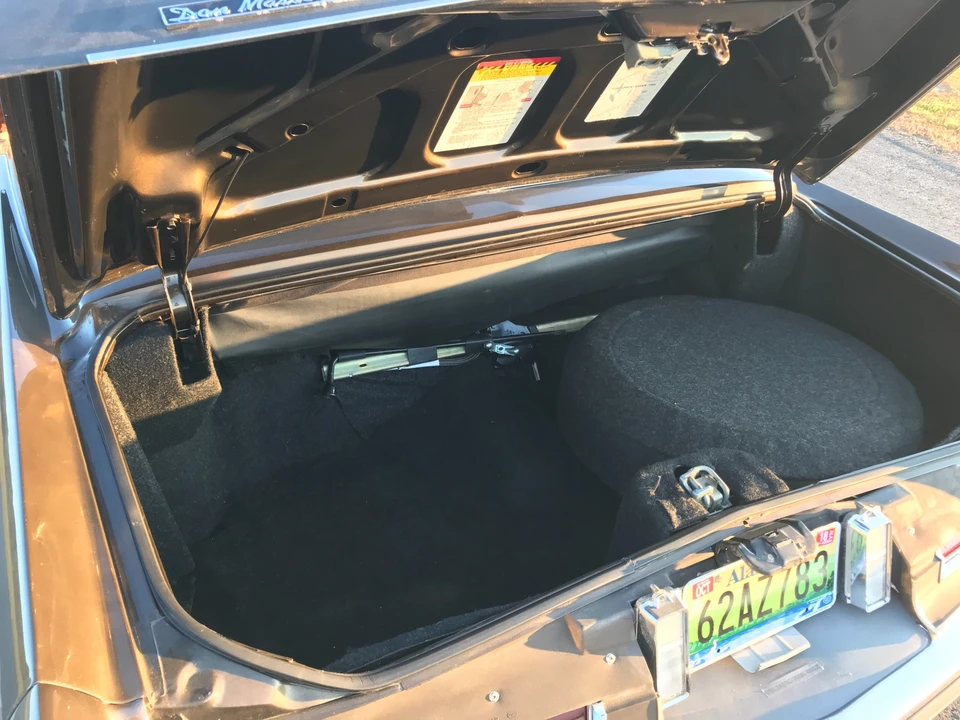 1976 Cadillac Eldorado 9th Gen - Image 28 of 31