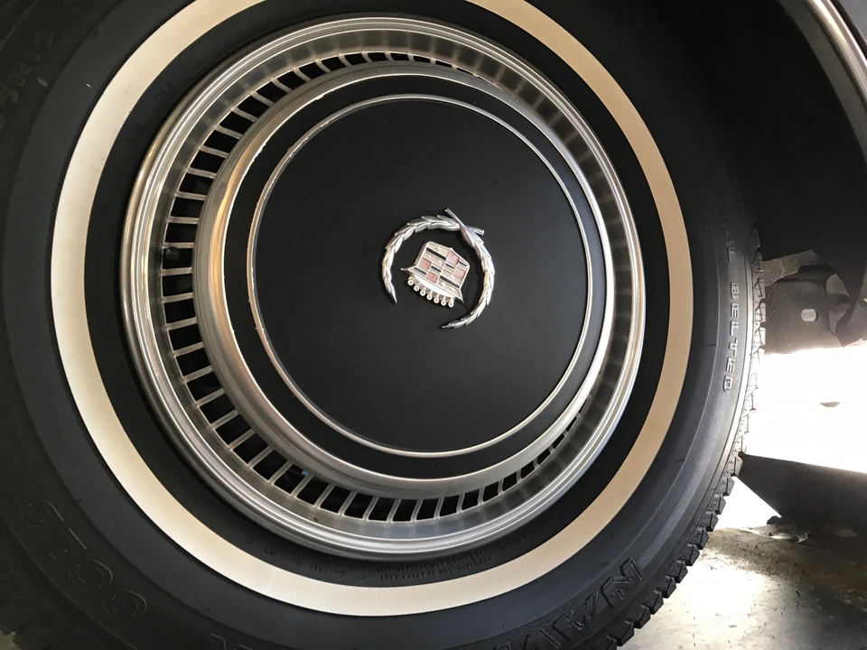 1976 Cadillac Eldorado 9th Gen - Image 17 of 31