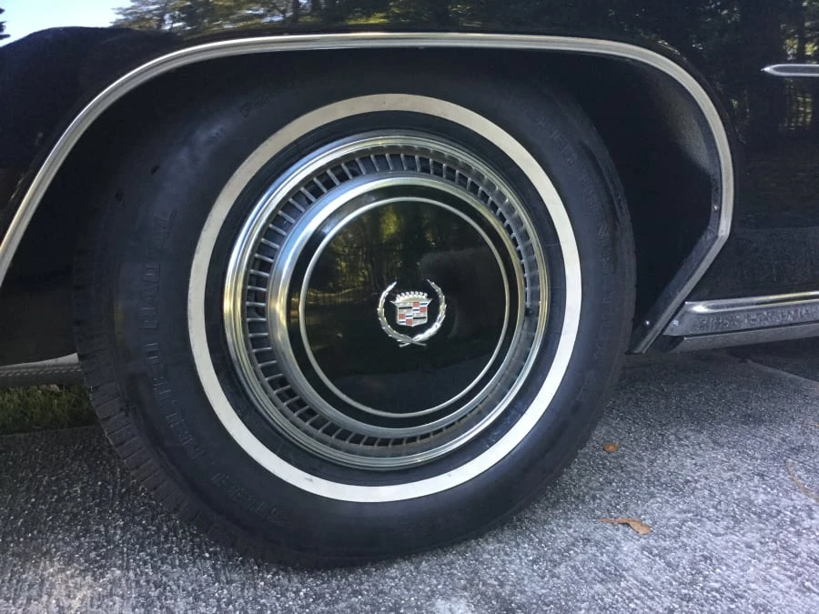 1976 Cadillac Eldorado 9th Gen - Image 9 of 11