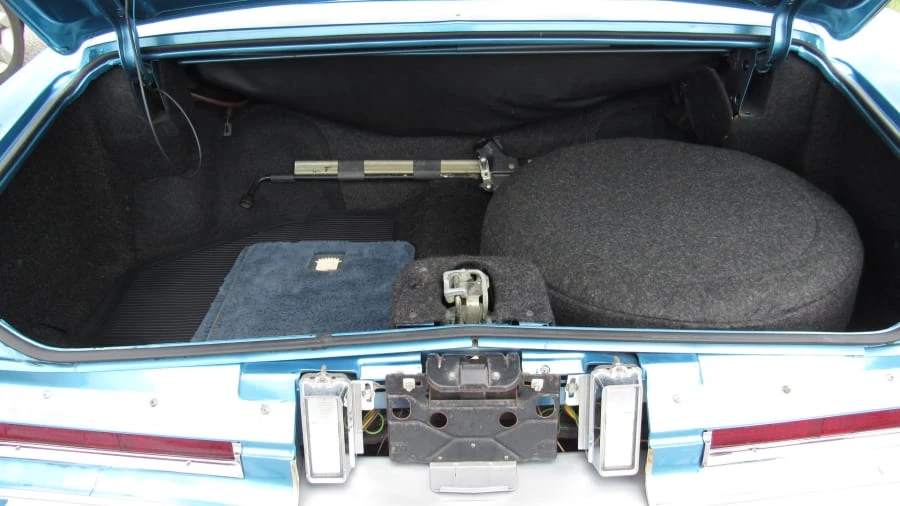 1976 Cadillac Eldorado 9th Gen - Image 6 of 8