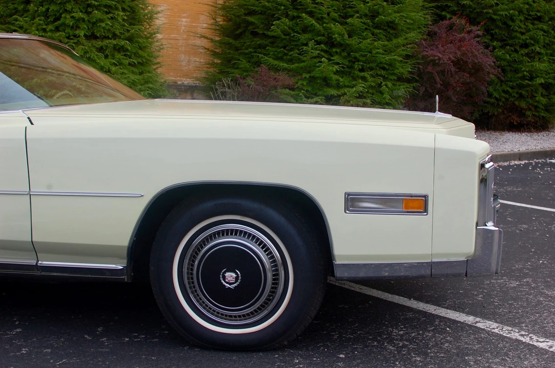 1976 Cadillac Eldorado 9th Gen - Image 10 of 31