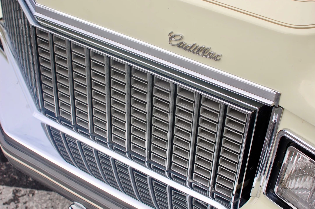 1976 Cadillac Eldorado 9th Gen - Image 15 of 31