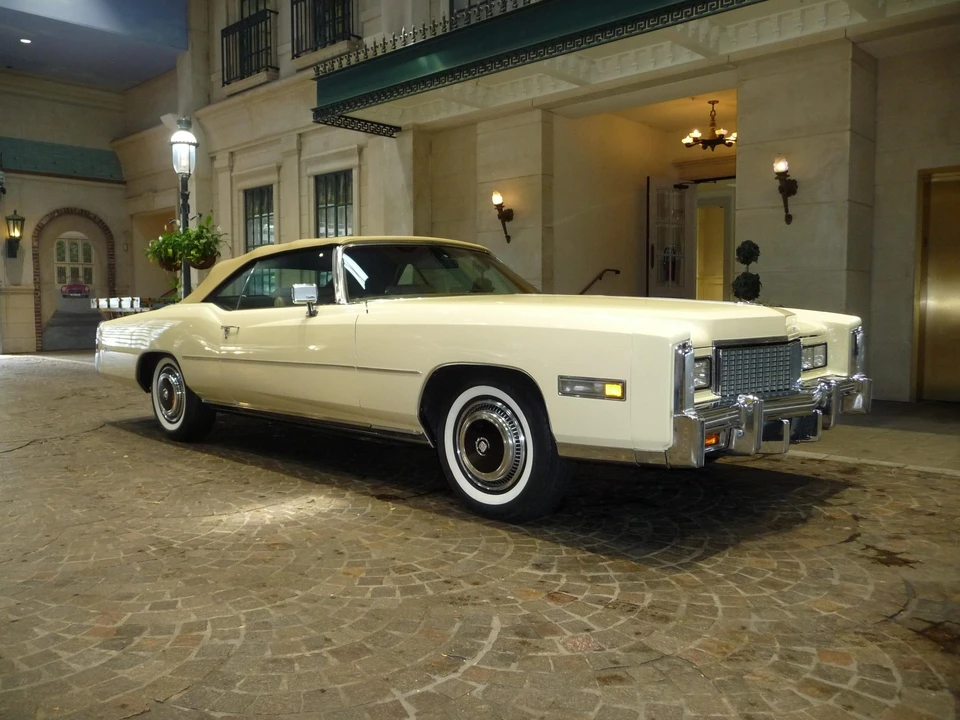 1976 Cadillac Eldorado 9th Gen - Image 2 of 31