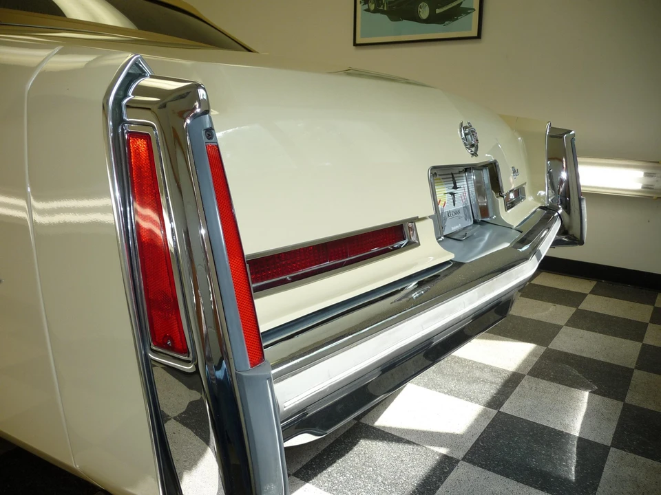 1976 Cadillac Eldorado 9th Gen - Image 15 of 31