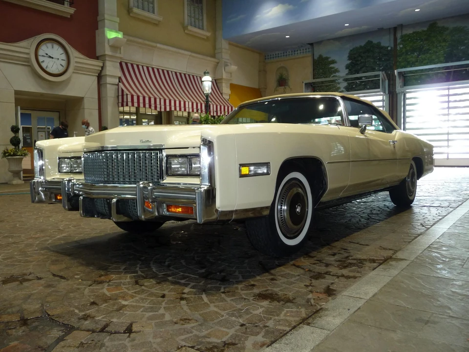 1976 Cadillac Eldorado 9th Gen - Image 11 of 31