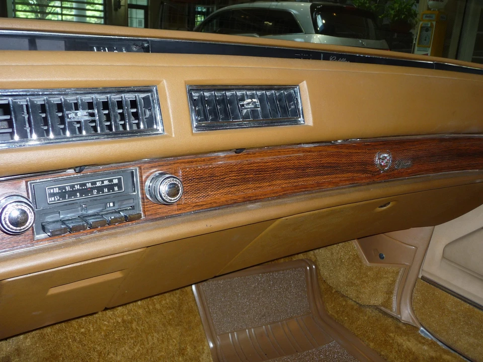 1976 Cadillac Eldorado 9th Gen - Image 24 of 31