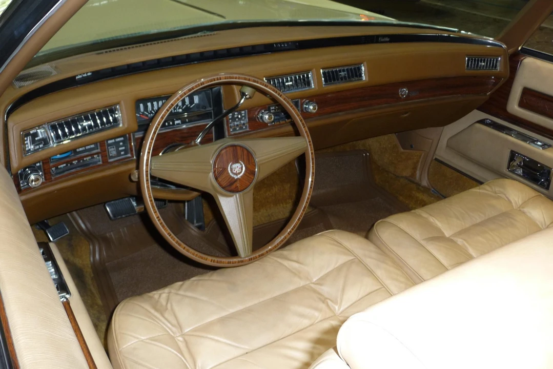 1976 Cadillac Eldorado 9th Gen - Image 27 of 31