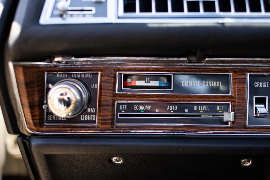 1976 Cadillac Eldorado 9th Gen - Image 28 of 31