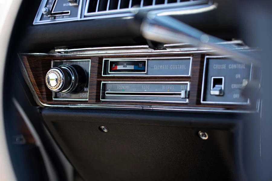 1976 Cadillac Eldorado 9th Gen - Image 24 of 31
