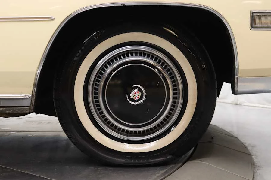 1976 Cadillac Eldorado 9th Gen - Image 27 of 31