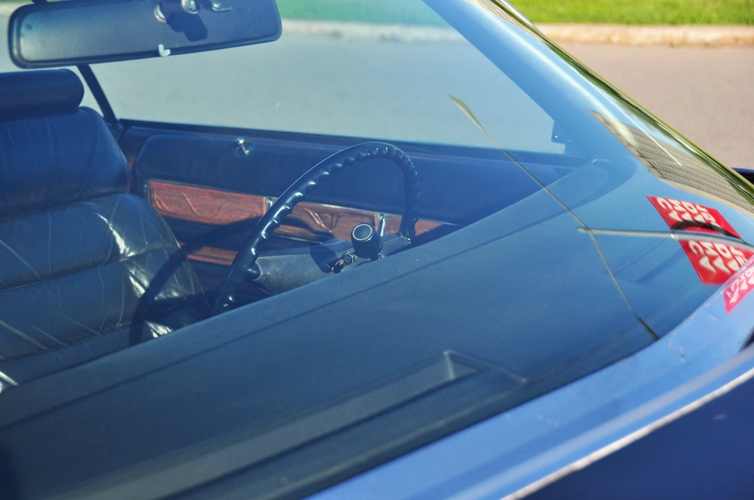 1976 Cadillac Eldorado 9th Gen - Image 25 of 31