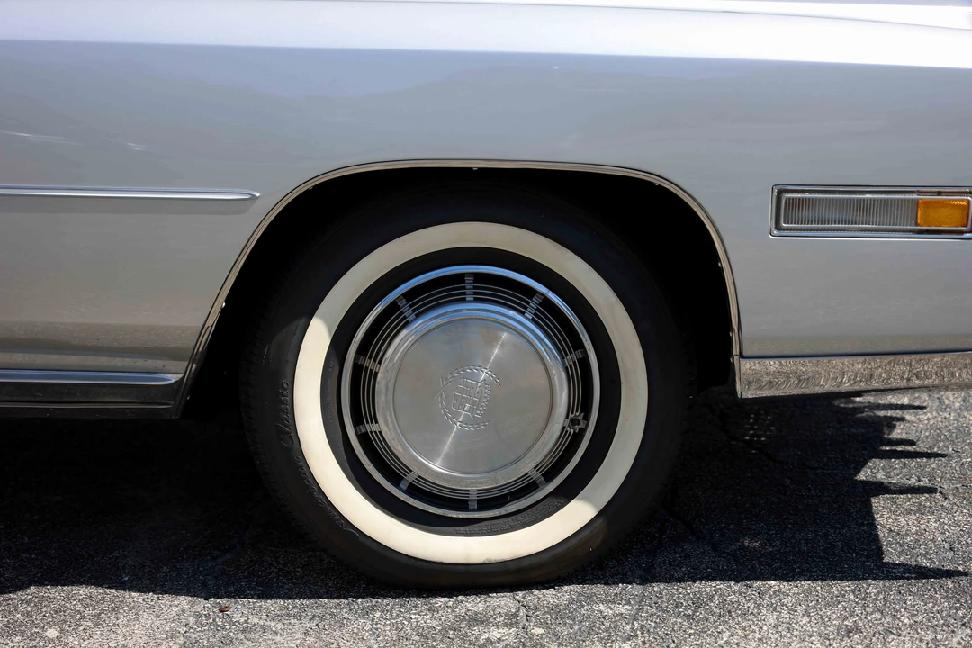 1976 Cadillac Eldorado 9th Gen - Image 27 of 31