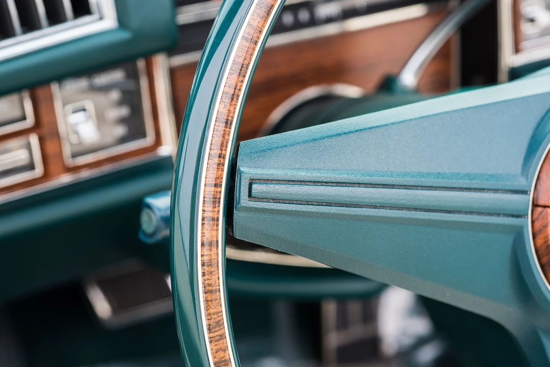 1976 Cadillac Eldorado 9th Gen - Image 15 of 31