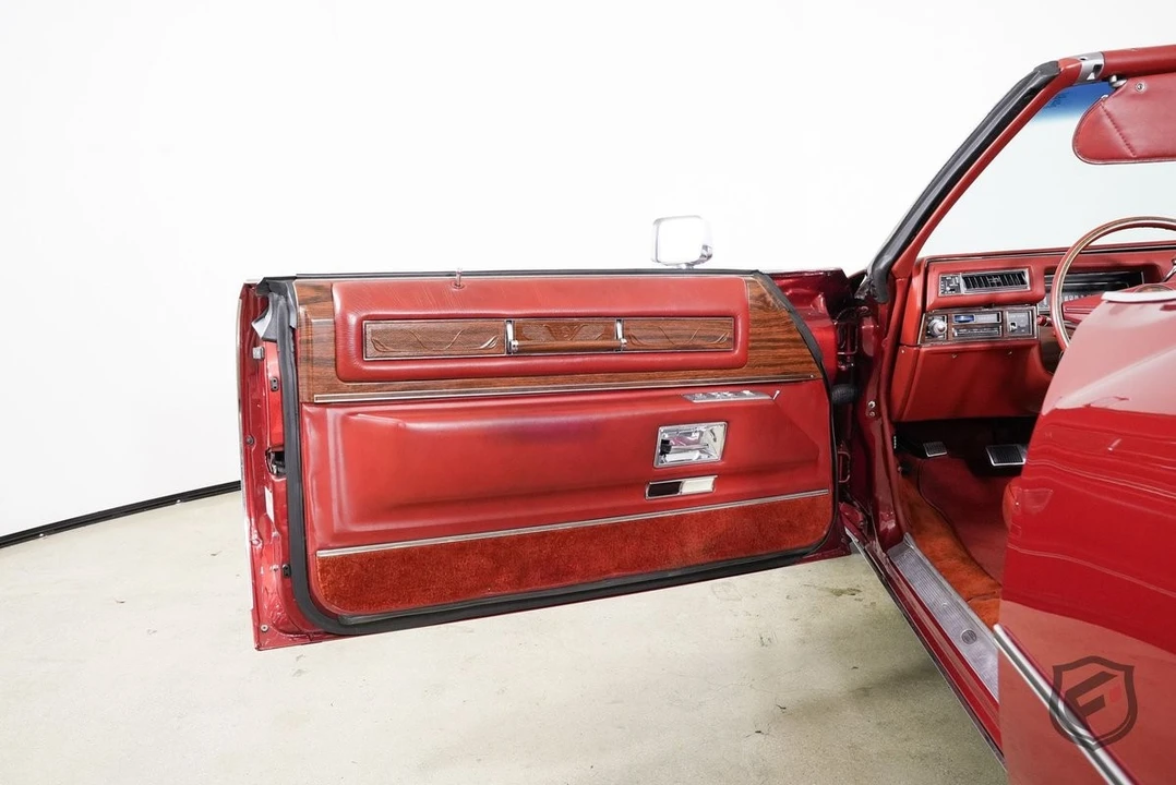 1976 Cadillac Eldorado 9th Gen - Image 25 of 31