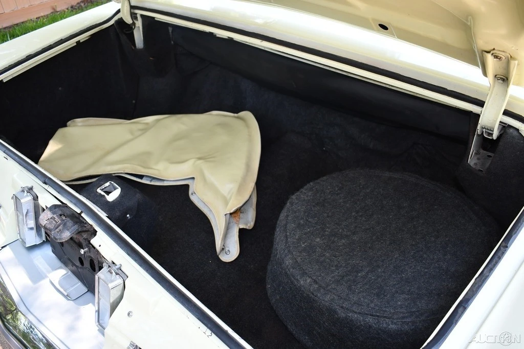 1976 Cadillac Eldorado 9th Gen - Image 14 of 24