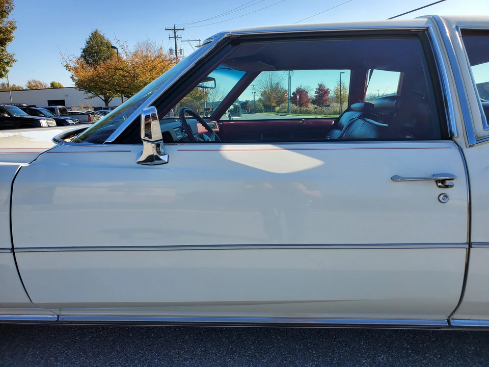1976 Cadillac Eldorado 9th Gen - Image 22 of 31