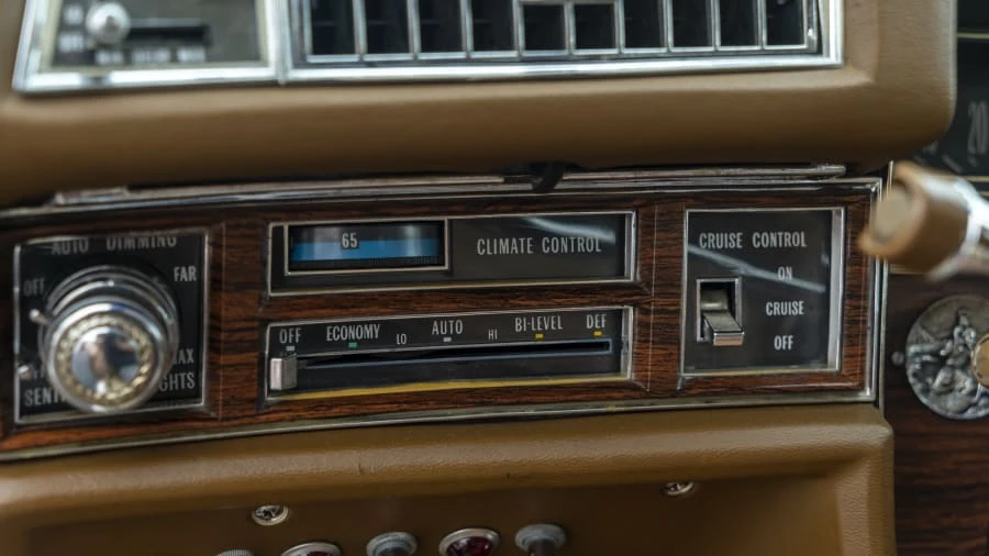 1976 Cadillac Sixty Special - Image 9 of 20