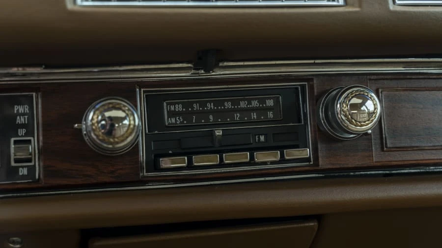 1976 Cadillac Sixty Special - Image 16 of 20