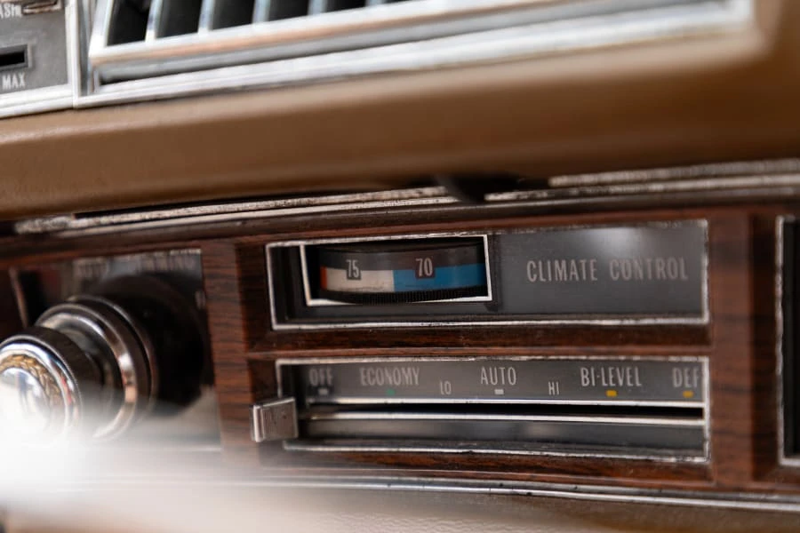1976 Cadillac Sixty Special - Image 27 of 31