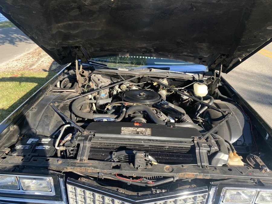 1976 Cadillac Series 70 & 75 - Image 9 of 17