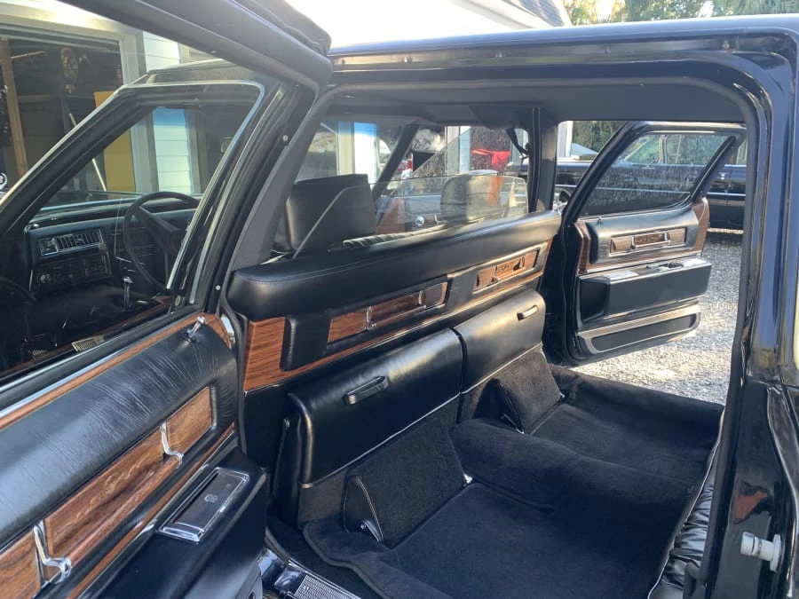 1976 Cadillac Series 70 & 75 - Image 5 of 17