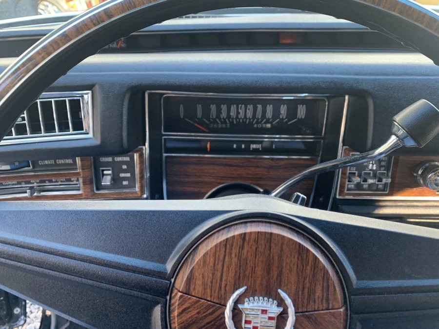 1976 Cadillac Series 70 & 75 - Image 11 of 17
