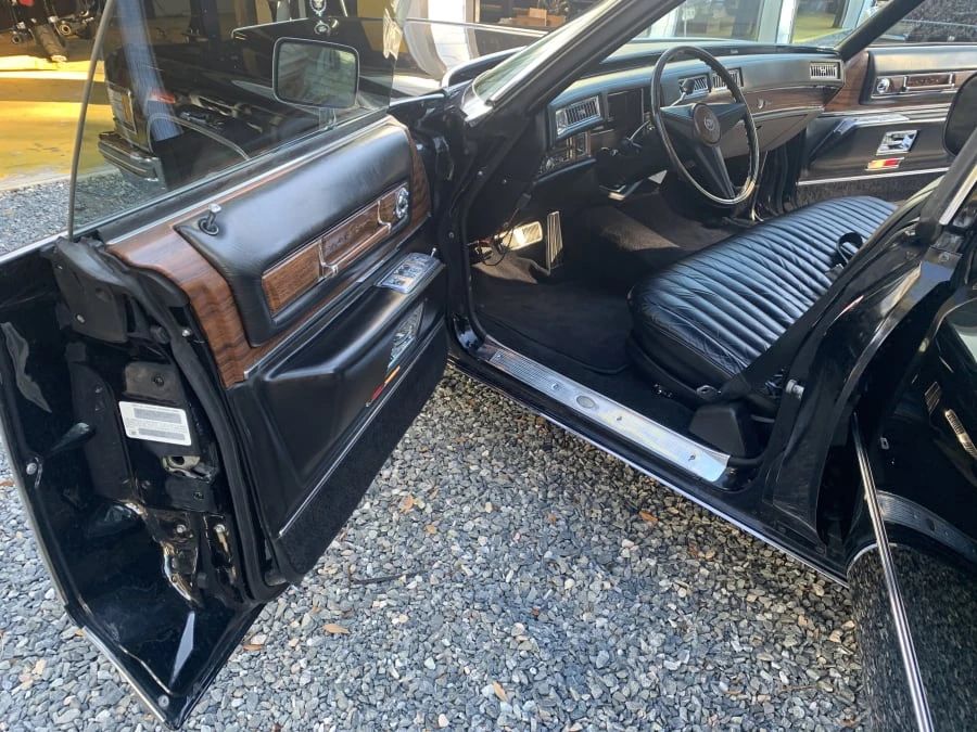 1976 Cadillac Series 70 & 75 - Image 14 of 17