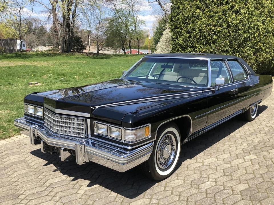 1976 Cadillac Sixty Special - Image 2 of 31