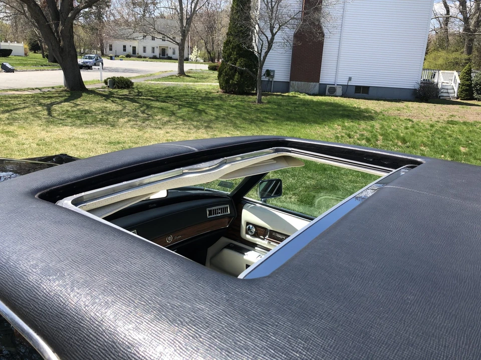 1976 Cadillac Sixty Special - Image 29 of 31
