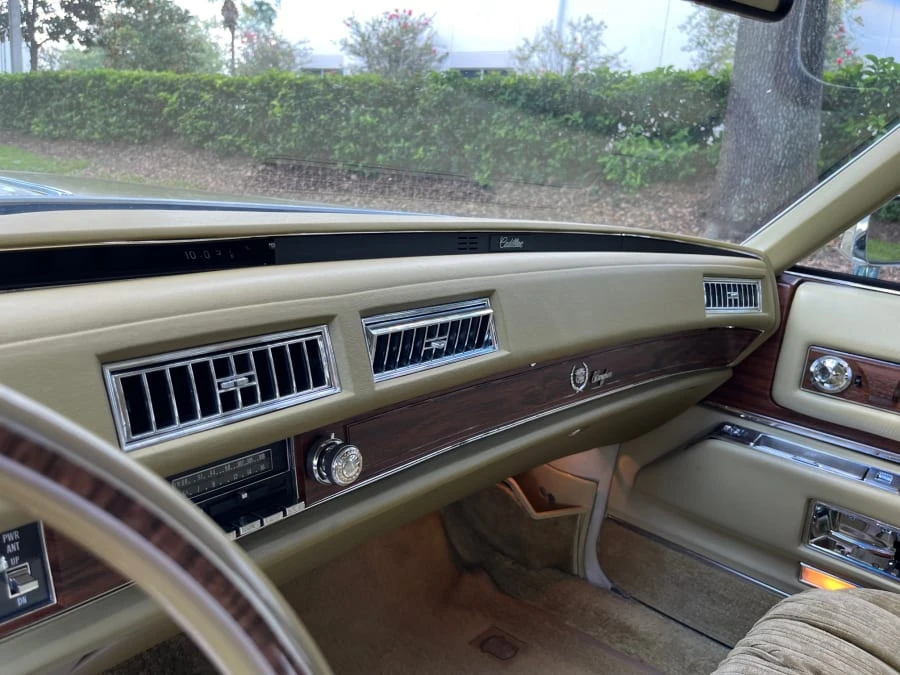1976 Cadillac Fleetwood - Image 14 of 24