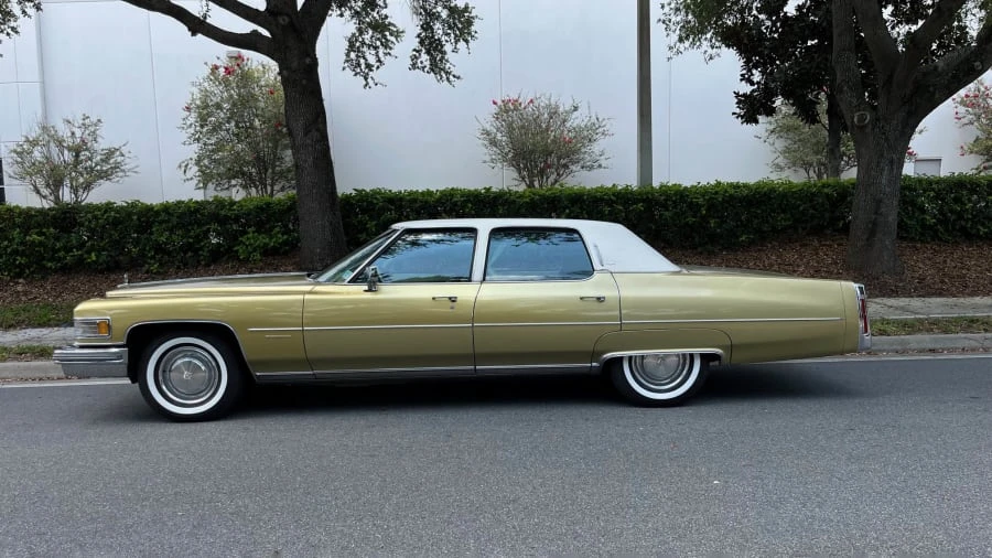 1976 Cadillac Fleetwood - Image 2 of 24
