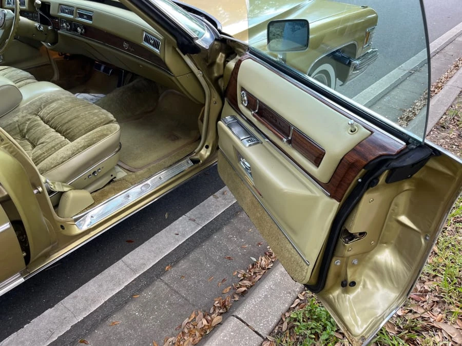 1976 Cadillac Fleetwood - Image 13 of 24