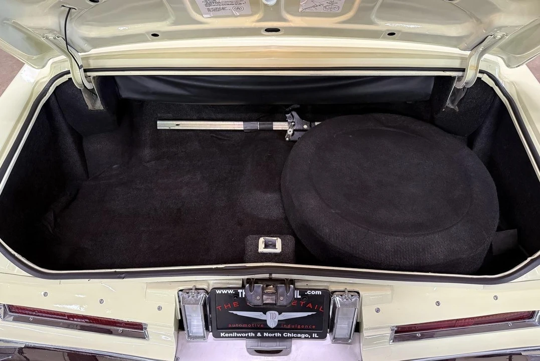 1976 Cadillac Eldorado 9th Gen - Image 8 of 21